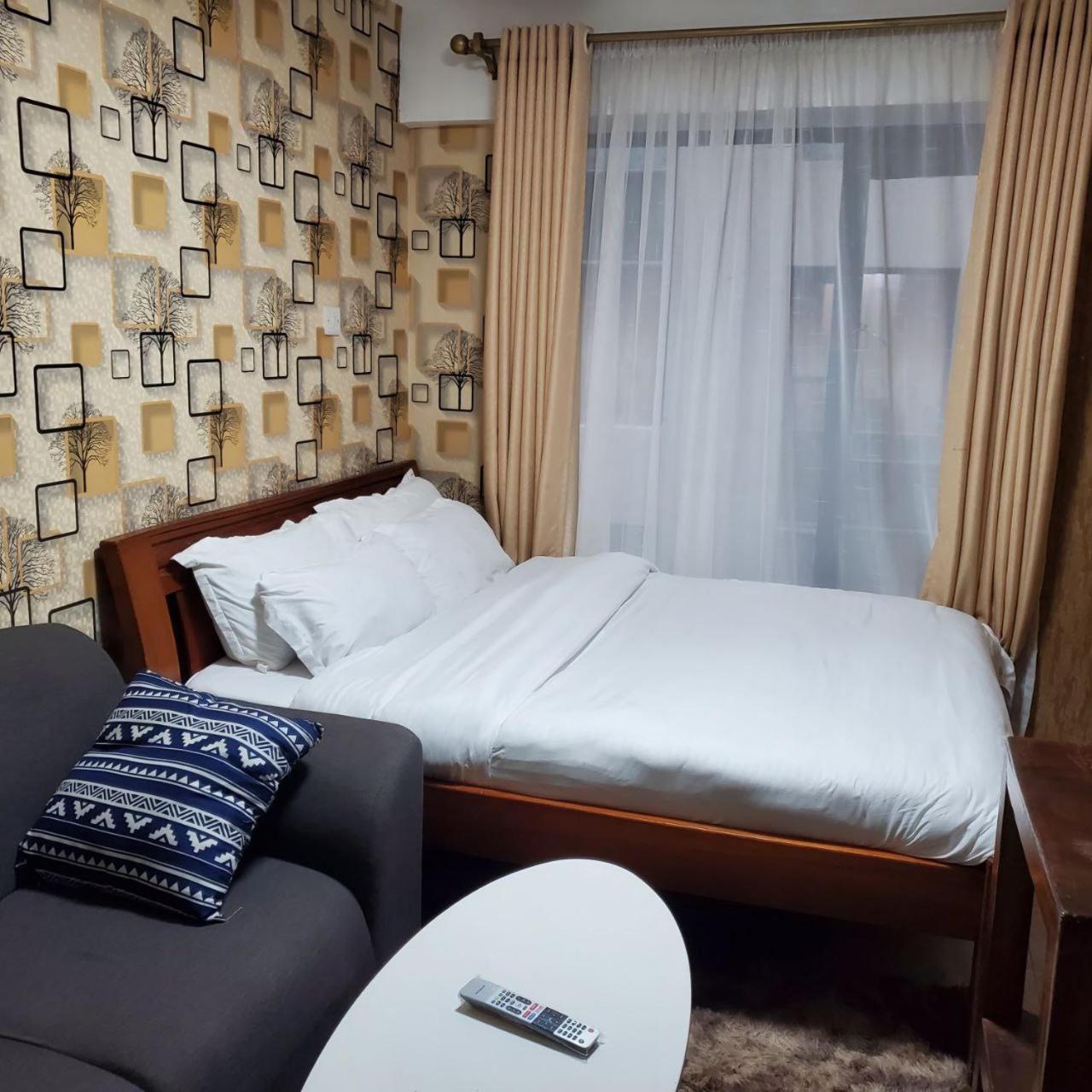 Lovely & Cozy Compact Studio Near Airport With Rooftop View Apartment Nairobi Exterior photo