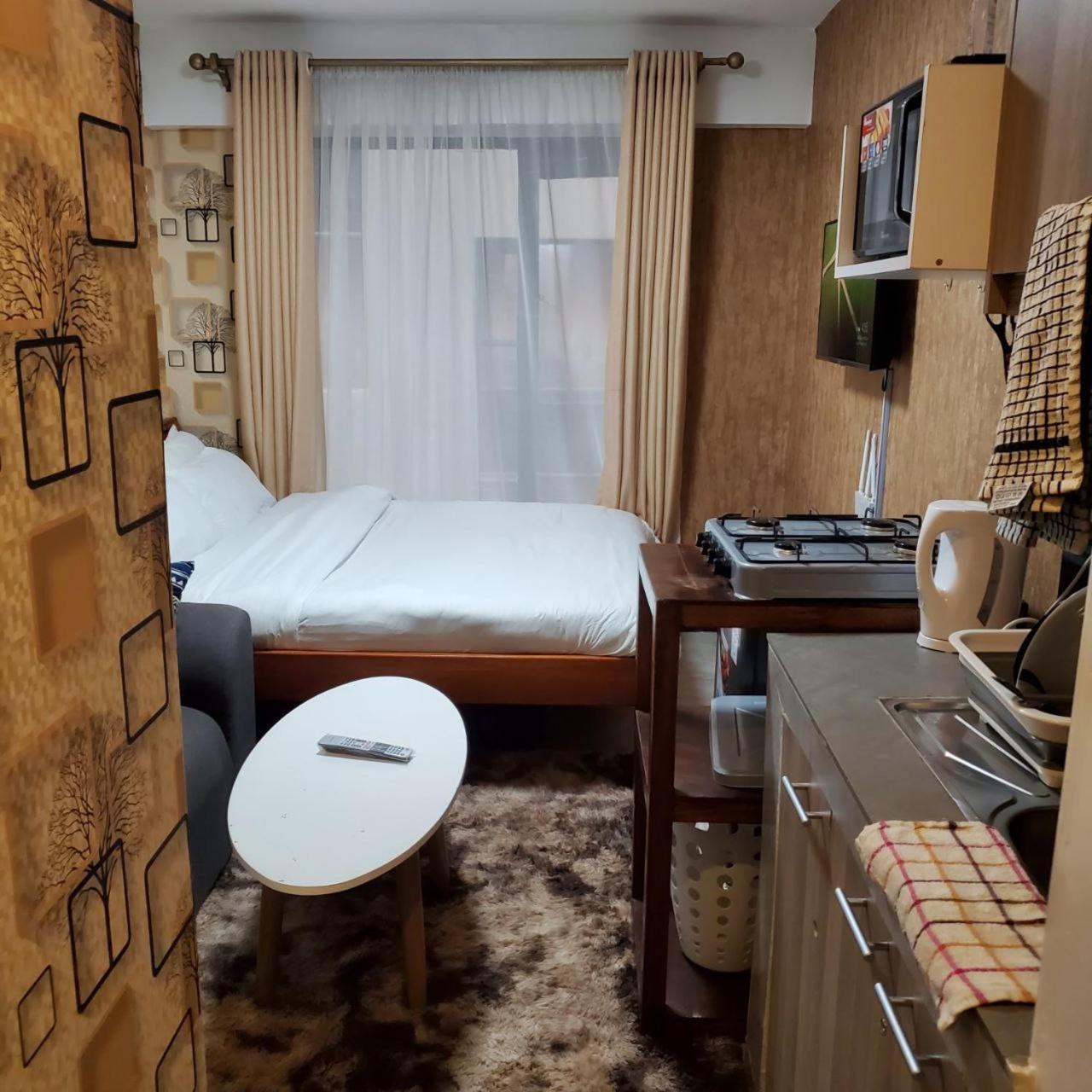 Lovely & Cozy Compact Studio Near Airport With Rooftop View Apartment Nairobi Exterior photo