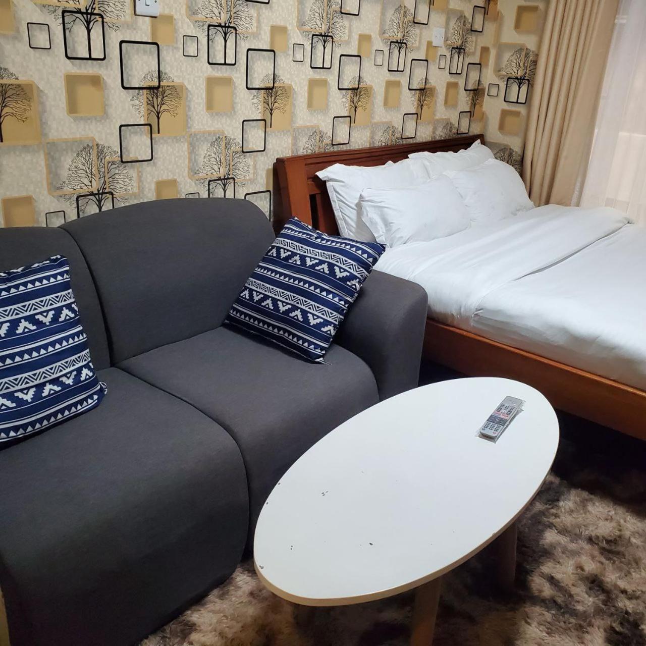 Lovely & Cozy Compact Studio Near Airport With Rooftop View Apartment Nairobi Exterior photo
