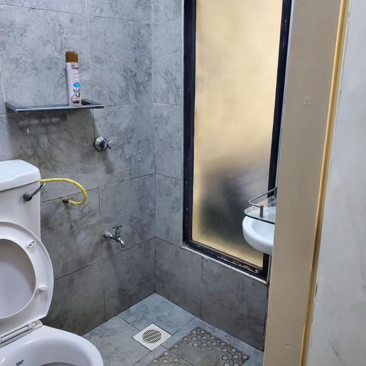 Lovely & Cozy Compact Studio Near Airport With Rooftop View Apartment Nairobi Exterior photo